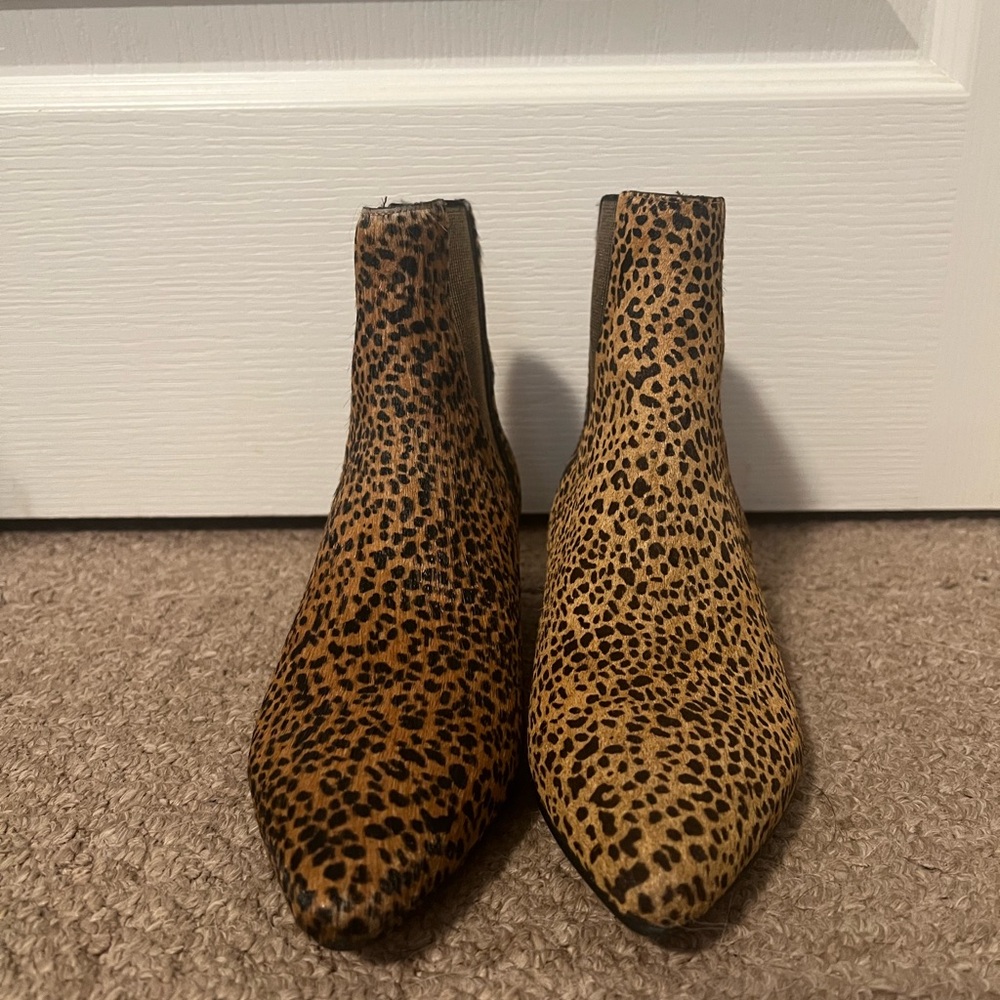 Stylish Leopard Print Heeled Boots